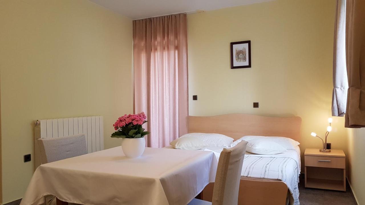 Cosy Villa Near The Beach Zadar Buitenkant foto